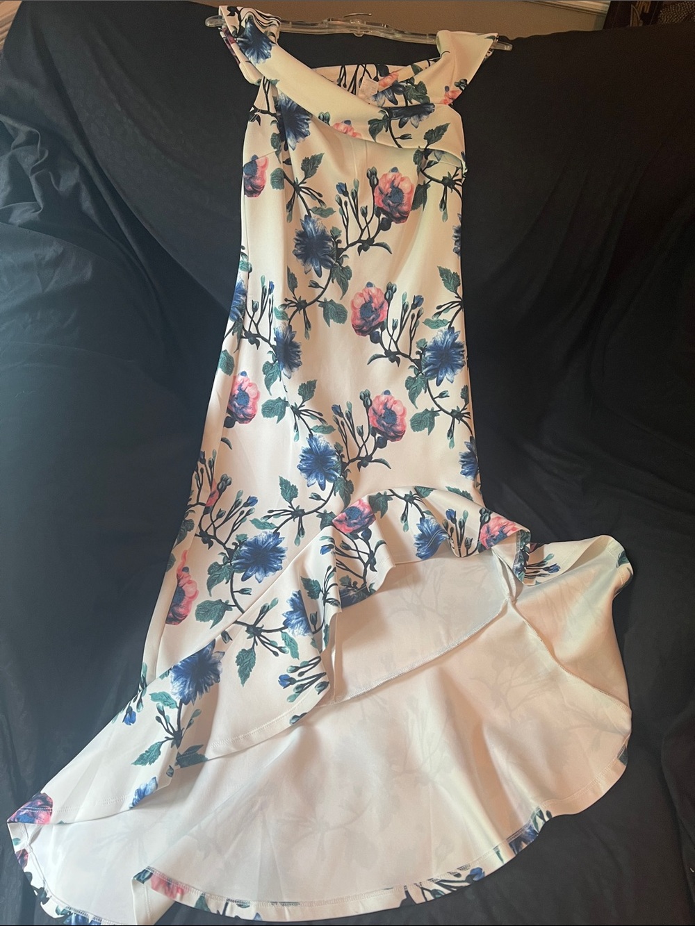 NWOT Size S VENUS White Floral High-Low Ruffle Skirt with Blue and Pink Blooms